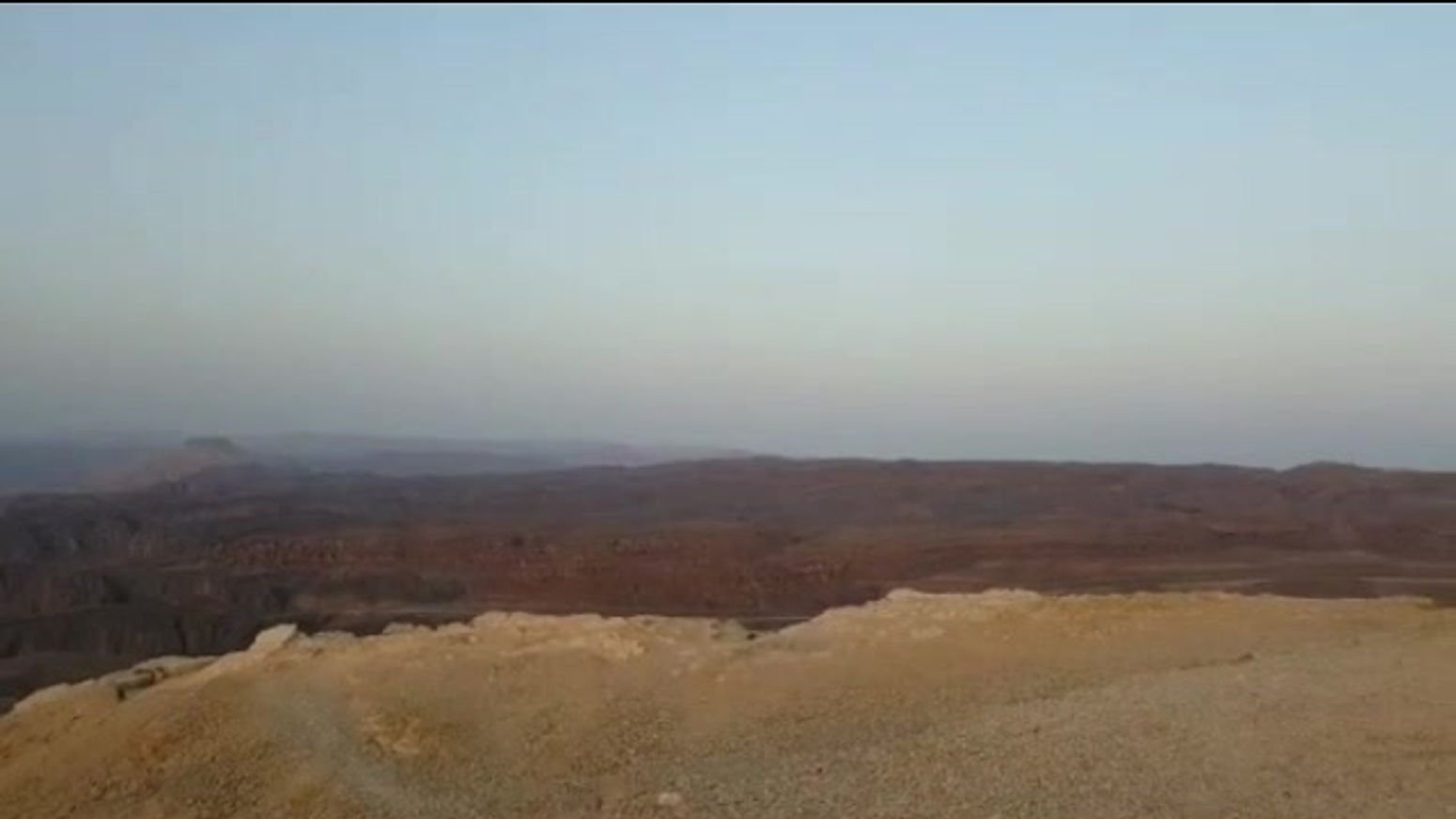 Jeep tour, lever du soleil dans les montagnes rouges d'Eilat